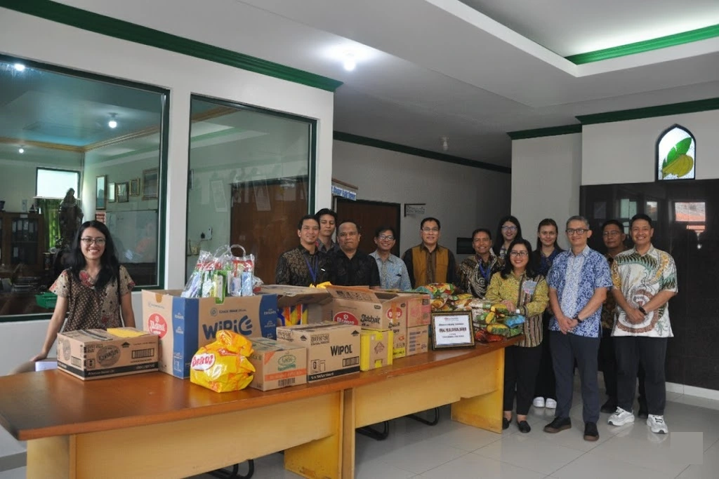 CSR of PT Vallianz Offshore Maritim 2025: Building Care, Spreading Happiness Together 2 image csr 2 1